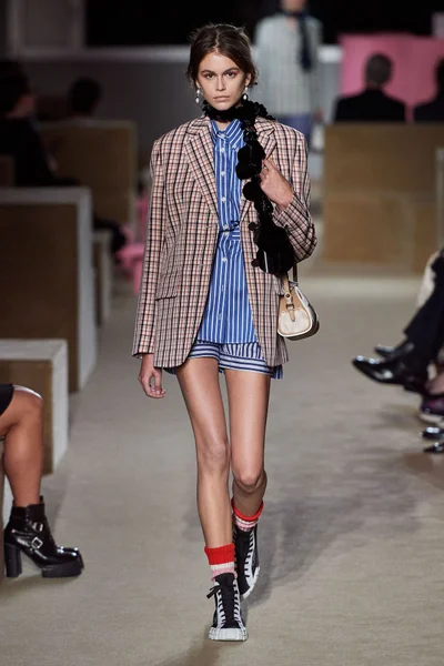 Look 11